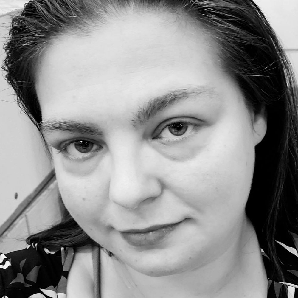 Meet your Posher, Holly